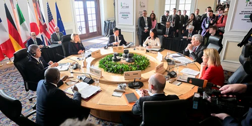 G 7 jpg