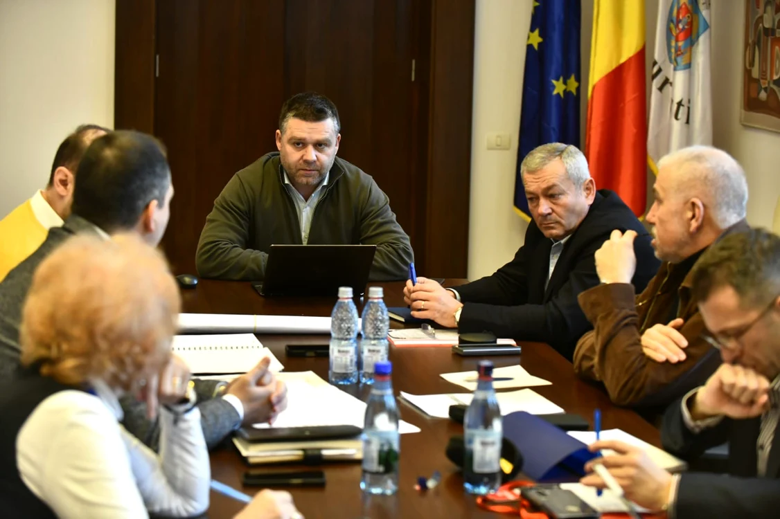 Întâlnirea cu reprezentanții Apa Nova. FOTO FB Ciprian Ciucu
