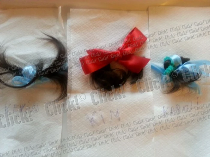 Tăierea moţului tripleţilor Nicoletei Luciu, Kim, Kevin şi Karoly.