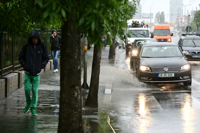 
    Prognoza meteo pentru următoarele două zile anunță precipitații și vânt în nordul țăriifoto: Click!  