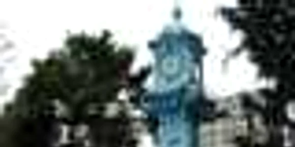 Ceasul din Piaṭa Traian braila FOTO SANDA VISAN