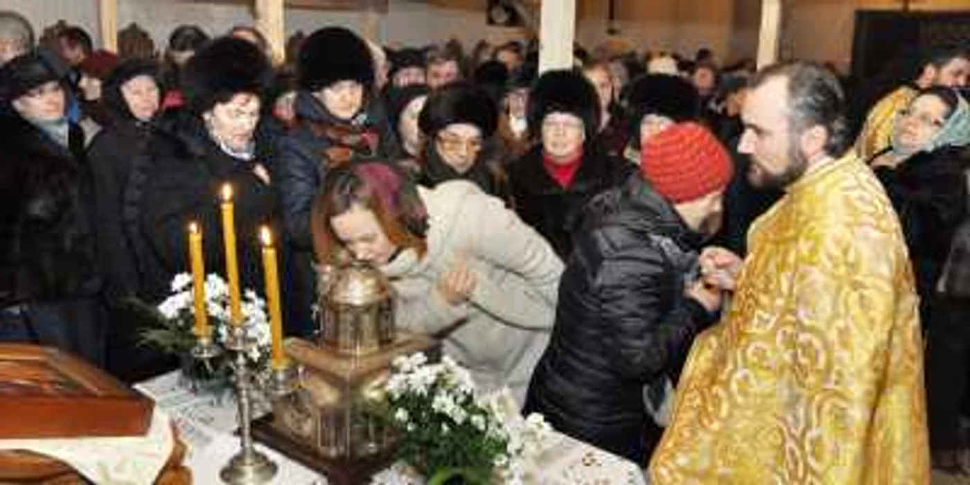 Imagine de la slujba ortodoxă de la Galaţi FOTO Costiuc Petrică