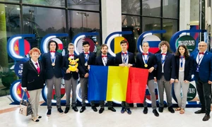 olimpici fizica foto Ministerul Cercetarii jpg