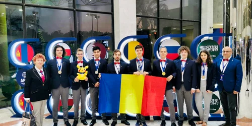 olimpici fizica foto Ministerul Cercetarii jpg