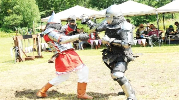 Primul campionat de lupte în armură medievală din România are loc la Cluj jpeg