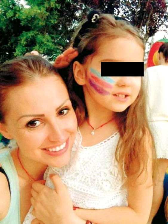 
    Roxana Sârbu nu şi-a strâns fetiţa în braţe de un an  