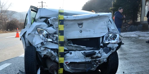 masina IPJ Mehedinti lovita