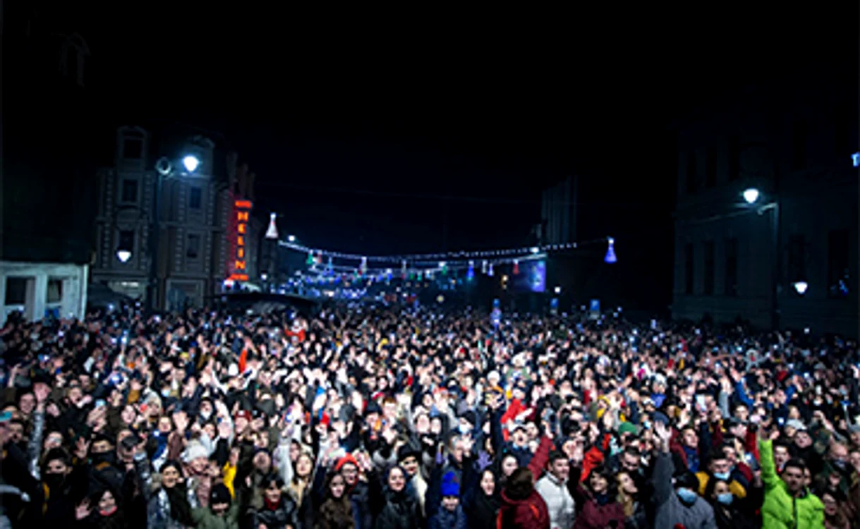 Pasul 1. Românii au petrecut fără restricții de Revelion
