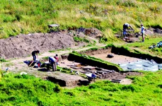 Mormântul unui războinic, vechi de peste două milenii, descoperit în Anglia jpeg