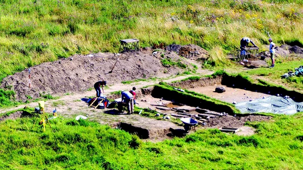 Mormântul unui războinic, vechi de peste două milenii, descoperit în Anglia jpeg