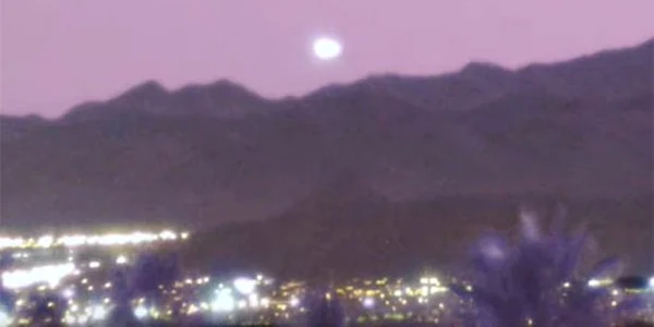 Las Vegas-ul este un centru fierbinte de observaţii a unor obiecte starnii FOTO Daily Star