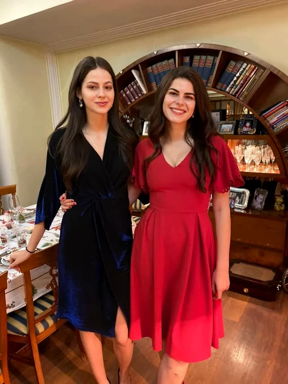 13 rita muresan fiicele ei rebeca in new york gloria in londra 12 jpg jpeg