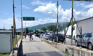 coada masini vama grecia png