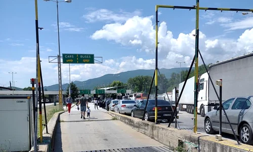 coada masini vama grecia png
