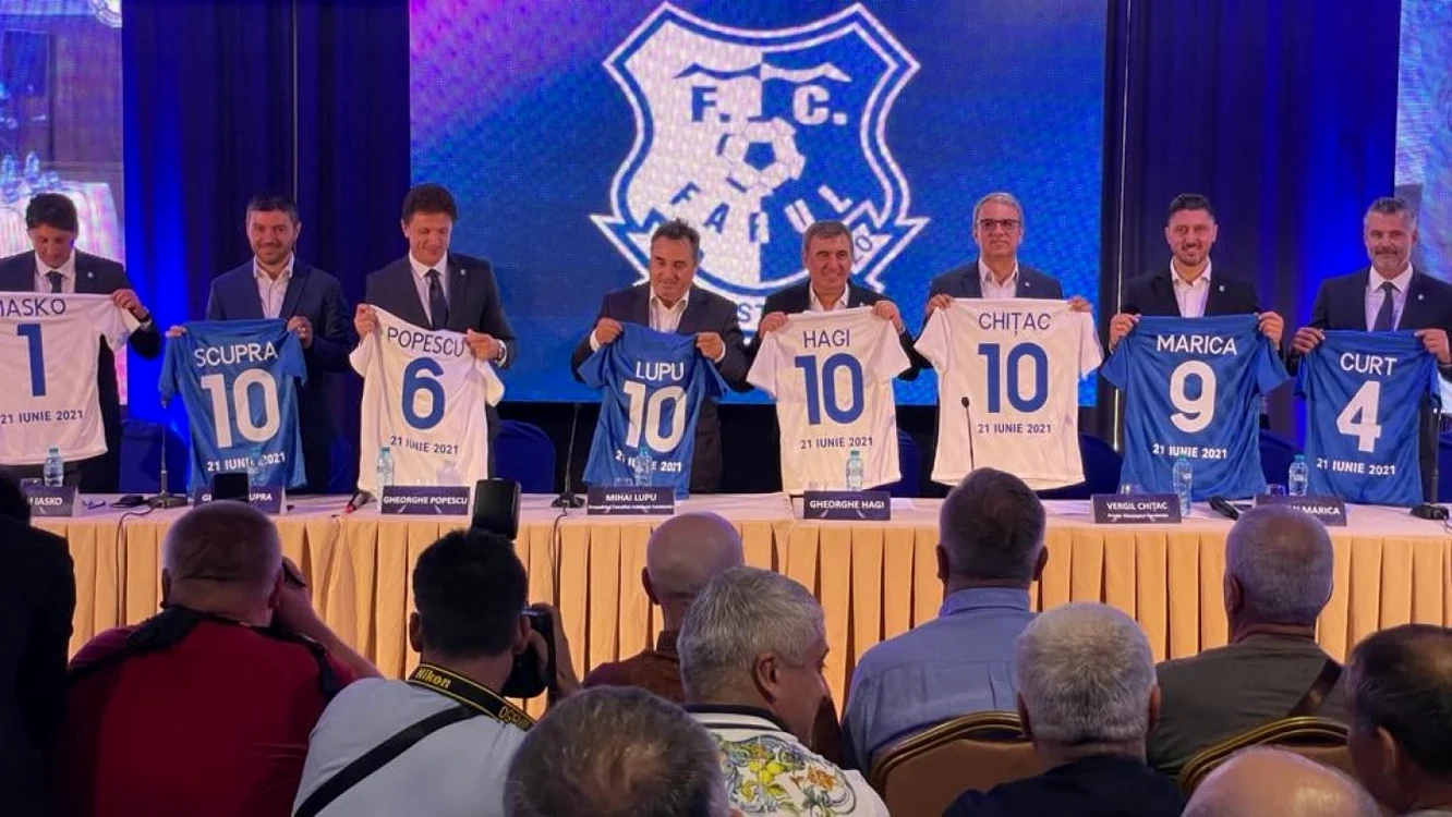 Fuziunea Farul Constanţa şi Viitorul foto: Primăria Constanţa.