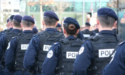 Poliţia din Kosovo (© SUHEJLO / Wikimedia Commons)