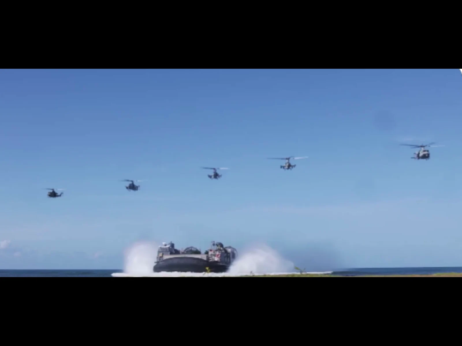 Pușcașii marini ai SUA desfășurați în Caraibe fac manevre de debarcare și infiltrare în contextul tensiunilor cu Venezuela