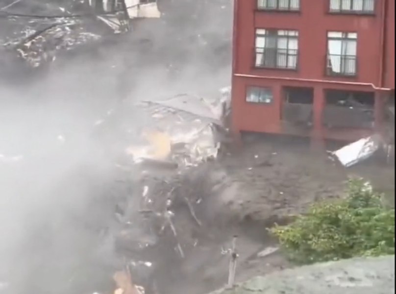 Japonia: O sută de alunecări de teren după precipitaţii record - VIDEO