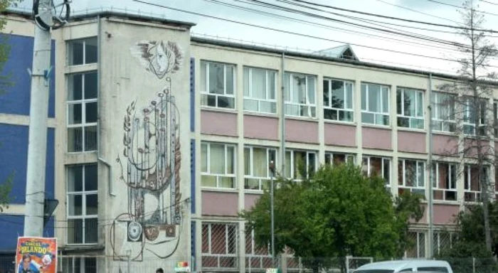 Elevul acuzat de violenţă studiază pianul la Liceul de Arte din Craiova