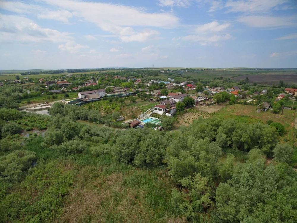 Satul Dunavăţu de Jos este cel mai îndepărtat loc din Deltă unde poţi ajunge cu maşina FOTO: Delta Resort&Spa