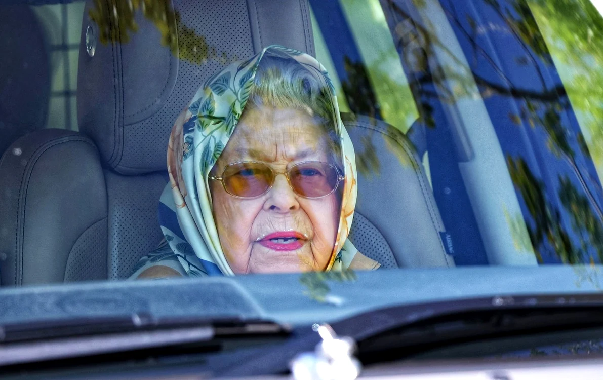 Regina Elisabeta a II-a are 96 de ani, sănătatea fiindu-i influențată de probleme specifice vârstei