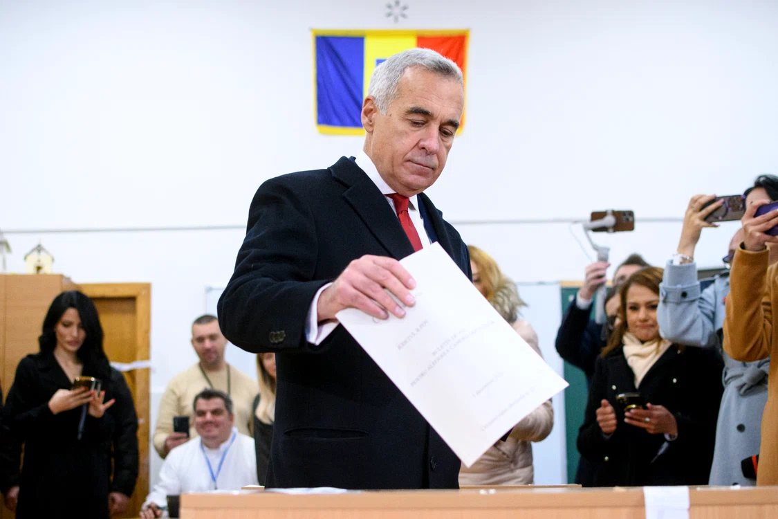 Călin Georgescu anunță că duminică se duce la secția de votare FOTO: Mediafax