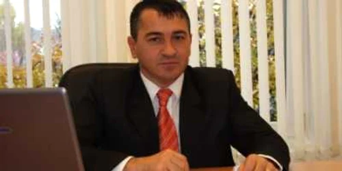 Satu Mare: Sute de kilograme de vopesele şi ciment expirat, confiscate de OPC