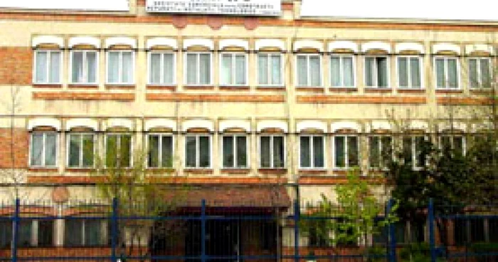 S.C. CORINT S.A. Târgoviste ( fosta Intreprinderea de Constructii Montaj Metalurgic si Reparatii Târgoviste ) a fost înfiinţată în anul 1973