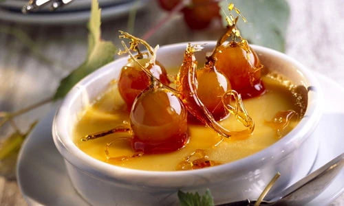 Crème brûlée with caramelized grapes jpeg