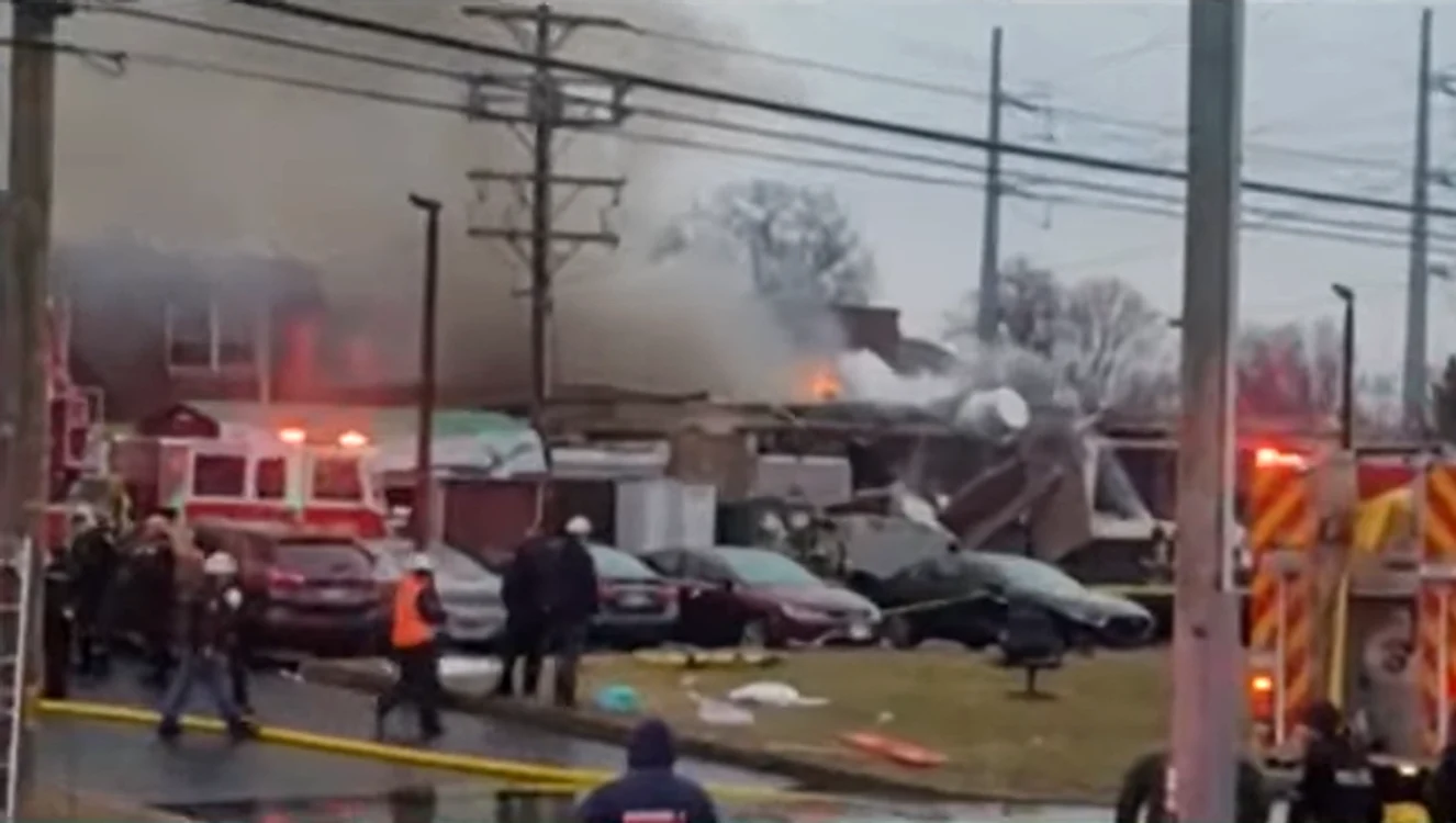 Cel puțin două persoane au fost găsite moarte. FOTO Captură YouTube Philadelphia