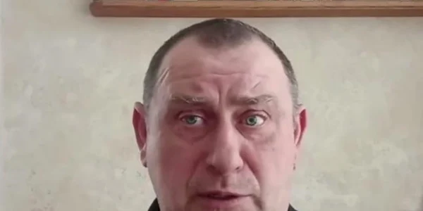 Maksim Kalașnikov foto dialog jpg
