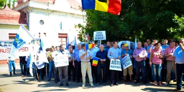 Protest impotriva Guvernului Ponta