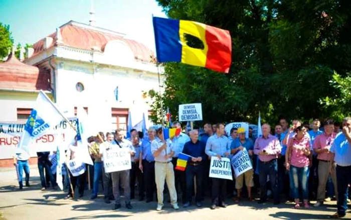 Protest impotriva Guvernului Ponta