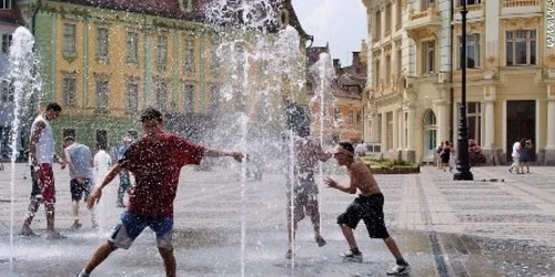 În perioada următoare se anunţă temperaturi foarte ridicate (foto: sibiul.ro)