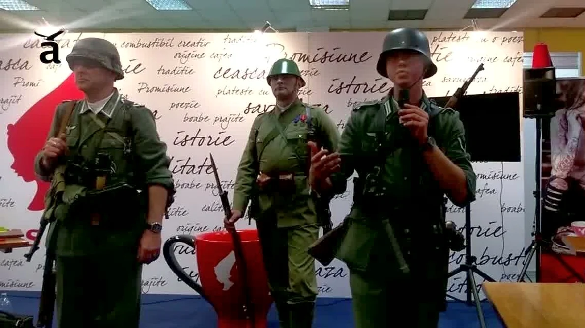 Demonstrație la Bookfest: cum arăta echipamentul trupelor din cel de Al Doilea Război Mondial / VIDEO jpeg