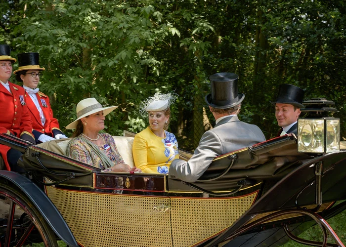 Prințesa Zahra Aga Khan și Prințesa Beatrice de York, la Ascot 2025. FOTO: Profimedia