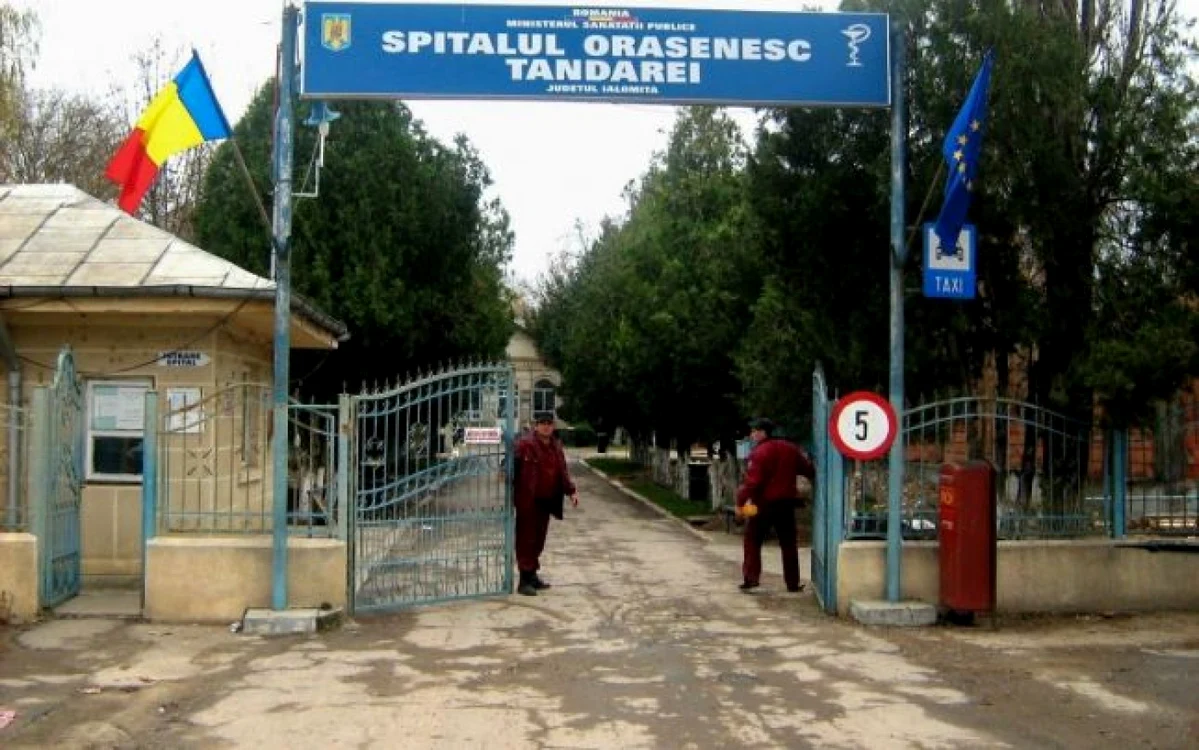 Cei doi pacienţi au plecat din spital fără acordul medicilor FOTO Facebook/Imagini din Ţăndărei