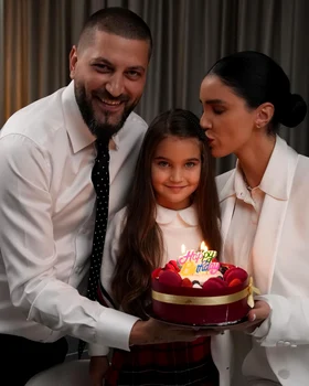 Adelina Pestrițu și familia