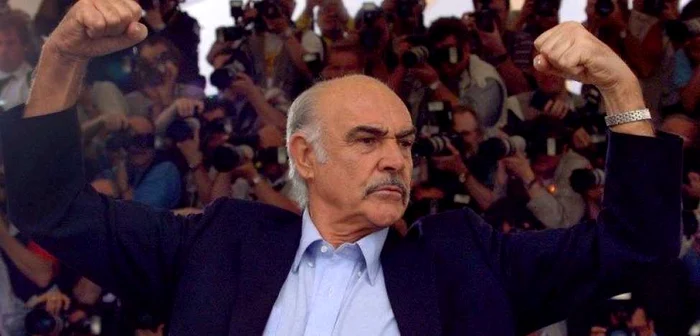 Sean Connery, fostul
star al francizei „James Bond“, a jucat rolul pugilistului
Malcolm „Mountain“ MCClintock în spectacolul pentru televiziune
„Requiem for a Heavyweight“ FOTO AFP