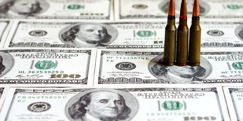 Razboi Ucraina Rusia gloante economie dolari FOTO Shutterstock