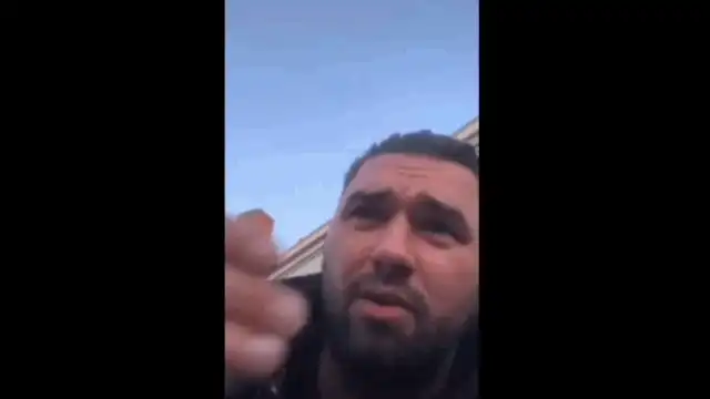 „Nu mă duc eu de bună voie”. Un interlop căutat de cinci ani, după ce a desfigurat un tânăr, face live-uri pe TikTok