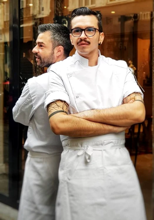 Ovidiu și Bogdan sunt chefi în restaurantul Ecaterinei Paraschiv