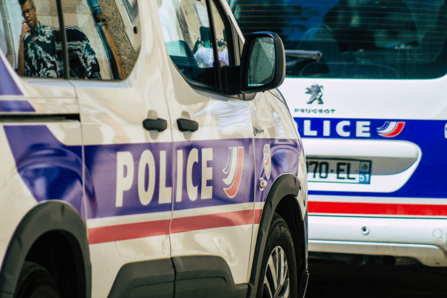 Atac armat în Paris: Două persoane au murit și alte patru au fost rănite