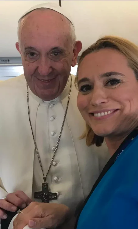 Andreea Esca alături de Papa Francisc
