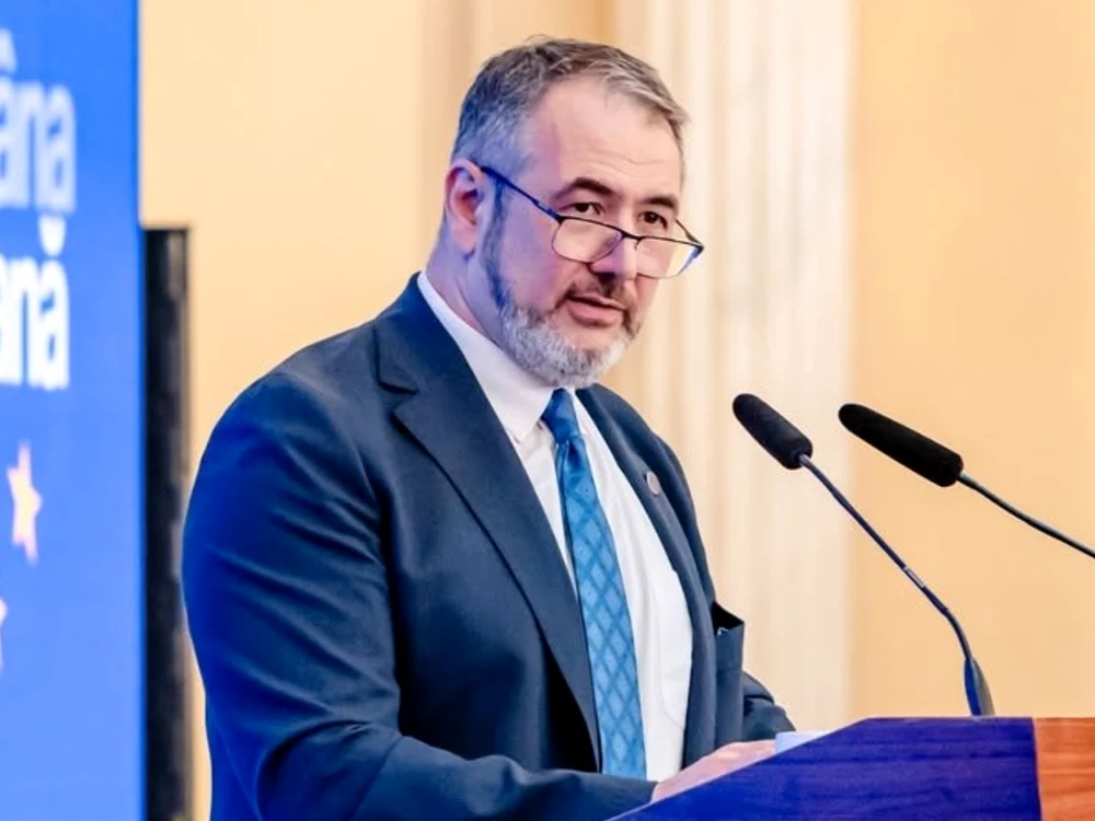 Ministrul Educației, Sorin Costreie.