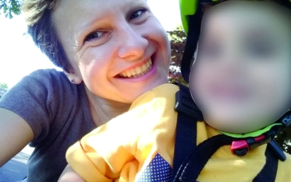 Irina Vencu şi băieţelul ei Iosif-Hector, fericiţi, pe vremea când erau împreună foto: adevarul.ro