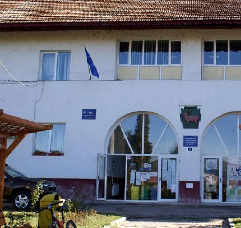 Contul Primăriei Târgu Cărbuneşti este blocat