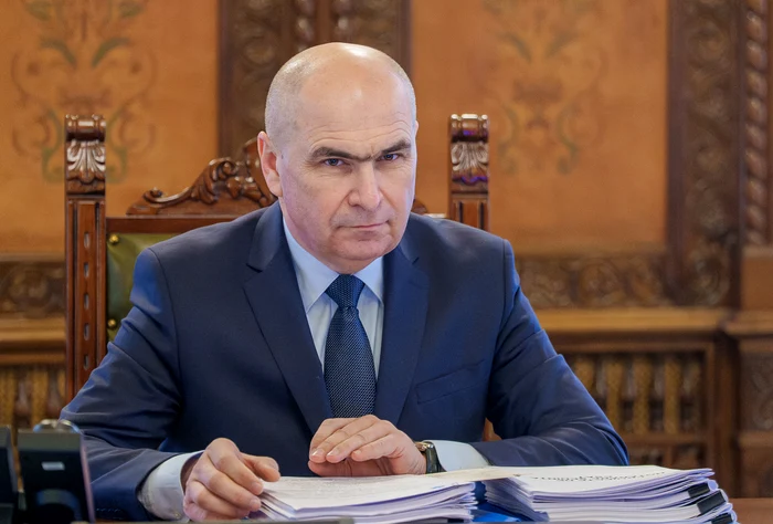 Bolojan avertizează că deficitul bugetar nu mai poate fi susținut. „Nu mai putem continua aşa, am intra în incapacitate de plată”