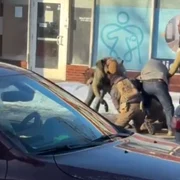 O persoană a fost împușcată mortal de agenți ICE în Minneapolis, la o săptămână după scandalul femeii omorâte în propria mașină FOTO:X/@MerruX