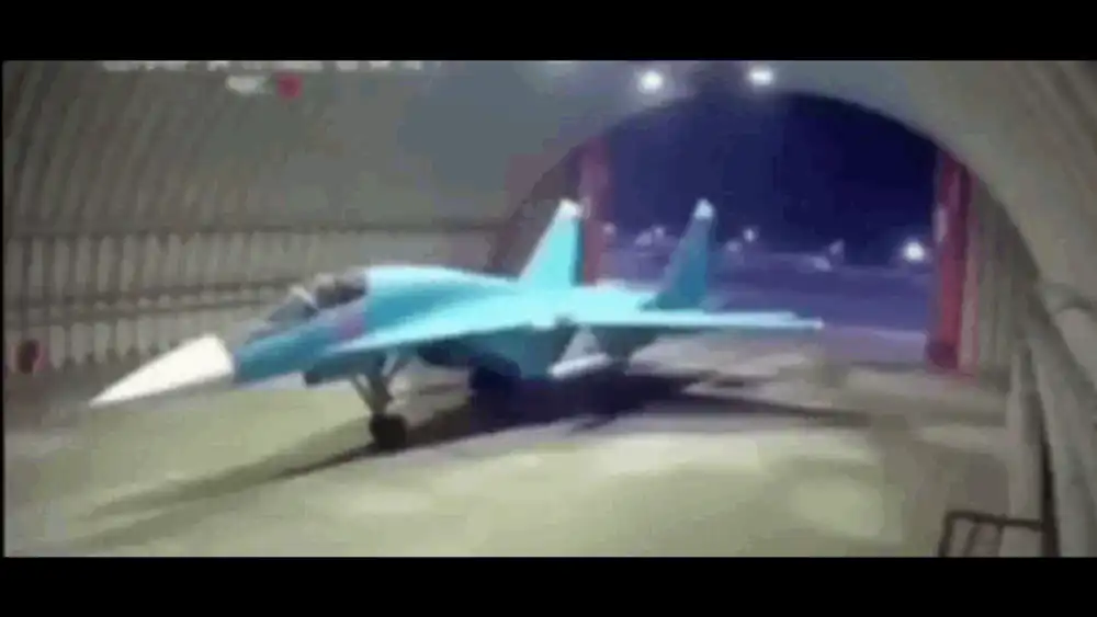 Șoc dintr-o bază aeriană rusă. Pilotul şi copilotul unui avion Su-34 au murit după ce sistemul de catapultare s-a declanșat într-un hangar
